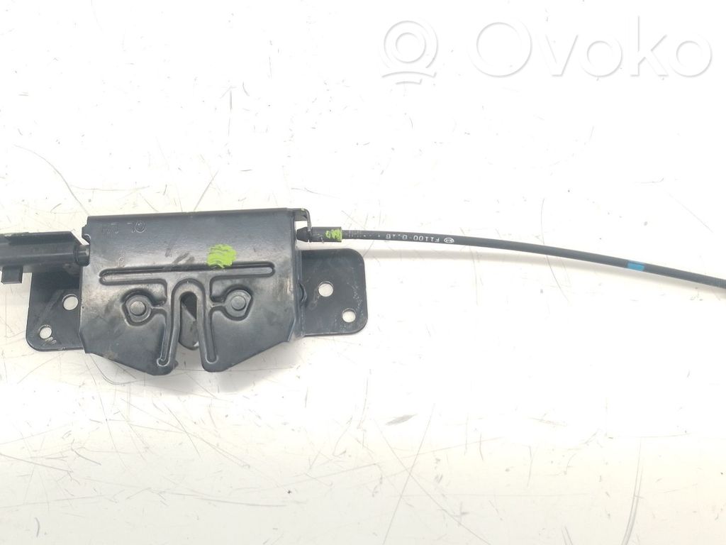 KIA Sportage Tie down hook / loop 