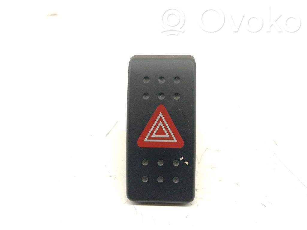 Suzuki SX4 Botón interruptor de luz de peligro 