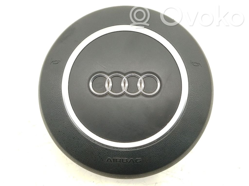 Audi A8 S8 D2 4D Vairo oro pagalvė 