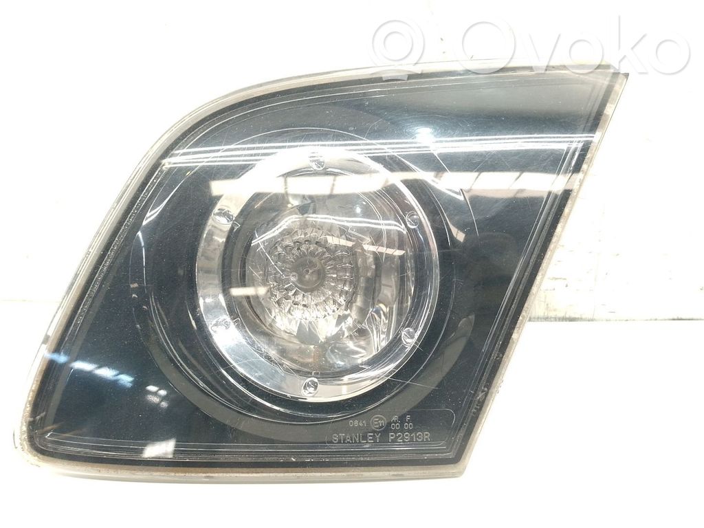 Mazda 3 I Takaluukun takavalot 