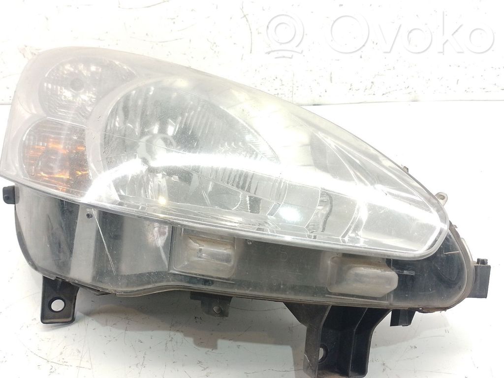 Peugeot Partner Headlight/headlamp 