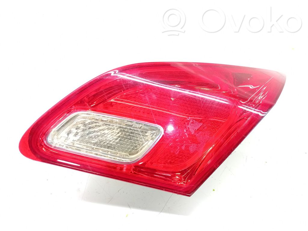 Opel Astra J Lampy tylnej klapy bagażnika 