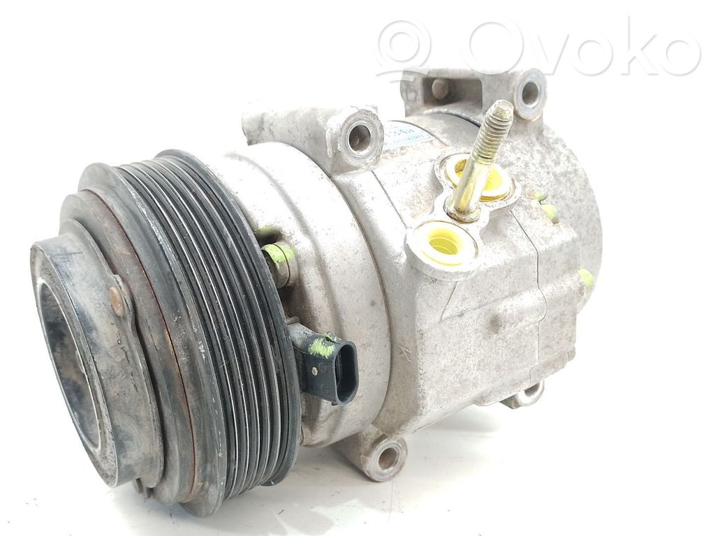 Kompresor / Sprężarka klimatyzacji A/C   6711303211,741510