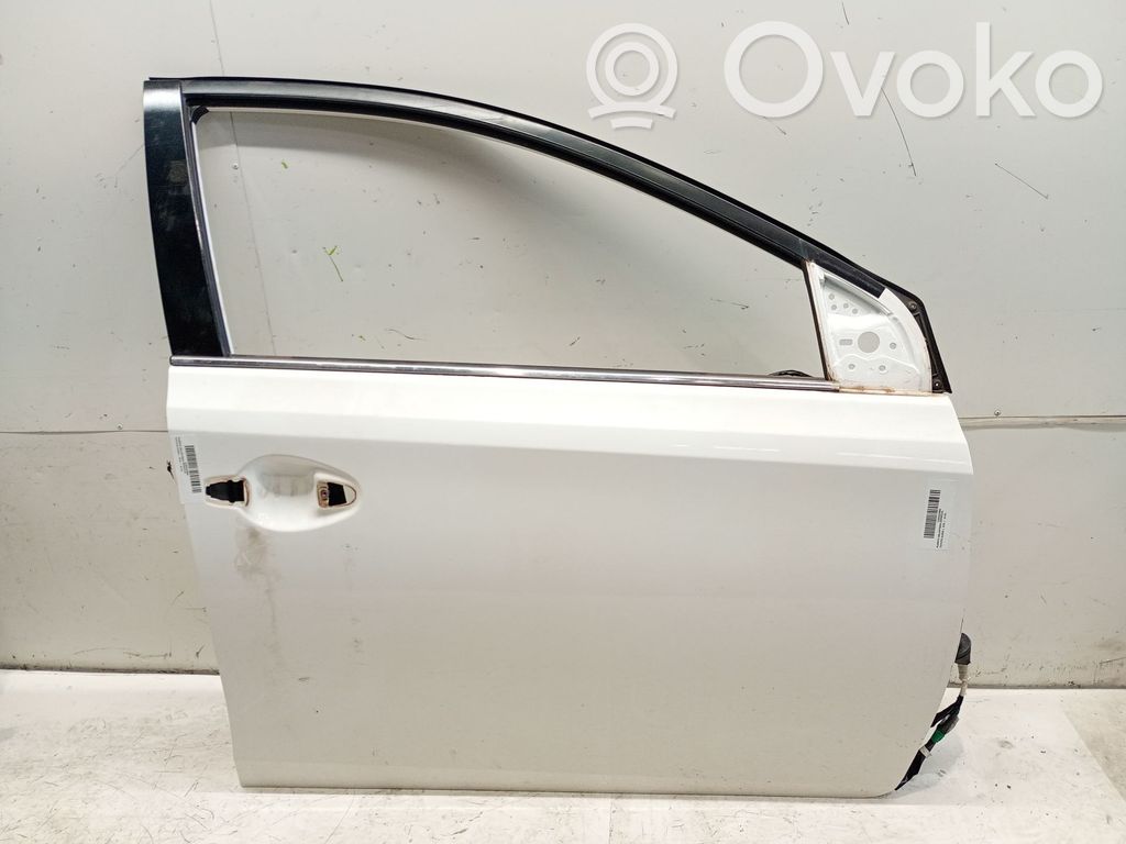 Toyota Auris E180 Etuovi 
