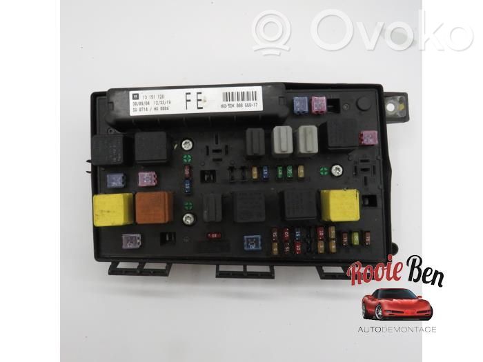 Opel Astra H Juego de caja de fusibles 