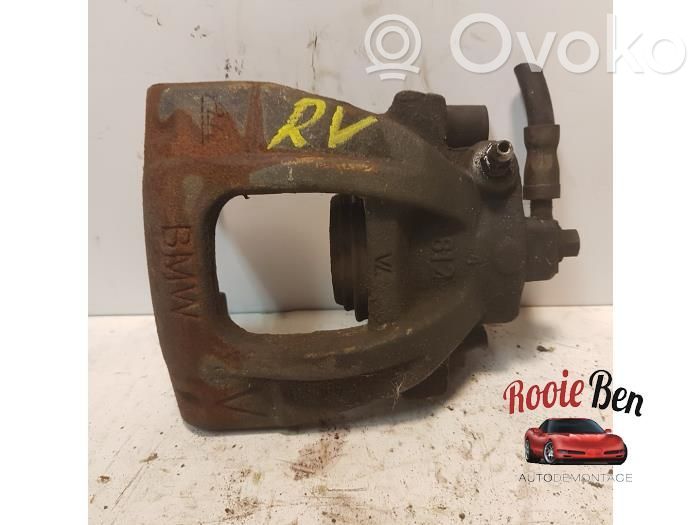 Front brake caliper