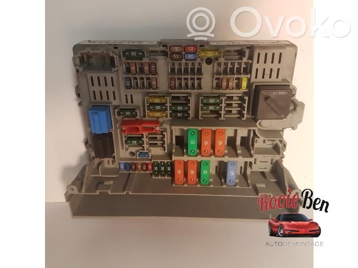 Fuse box set   64127381010101,B010098800,BJ3A119640