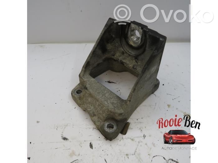 Dodge Nitro Engine mount bracket 