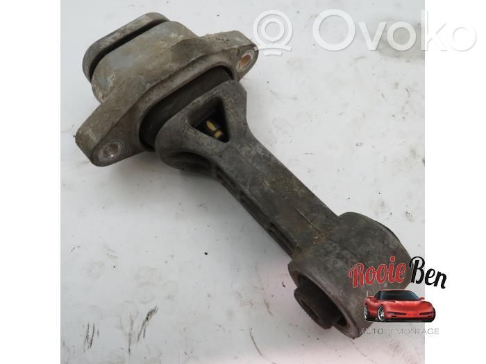 Engine mount bracket