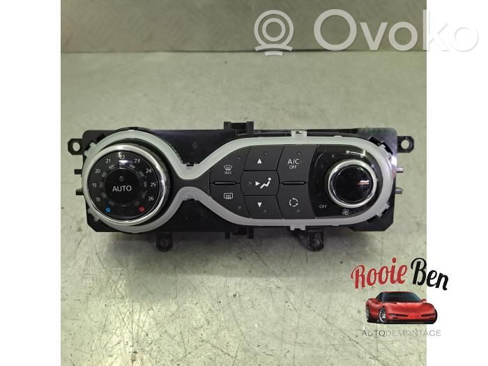 Renault Captur Climate control unit 