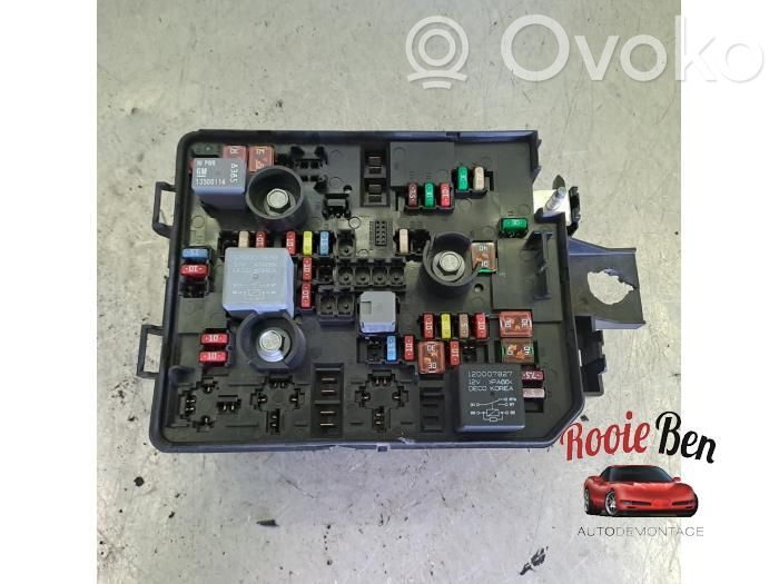 Opel Adam Juego de caja de fusibles 