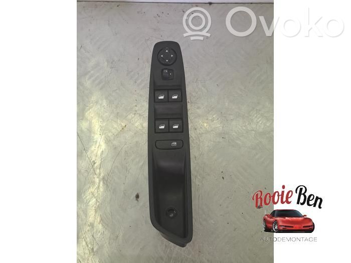 Opel Grandland X Electric window control switch 