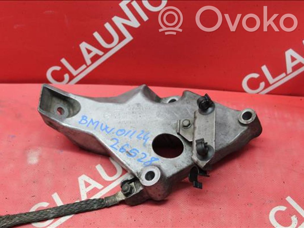 Engine mounting bracket   677504101,BMW0112426528