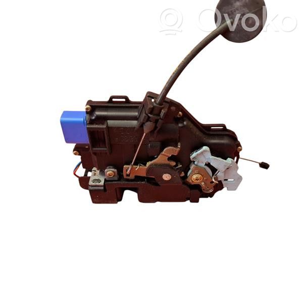 Volkswagen Golf V Etuoven lukko