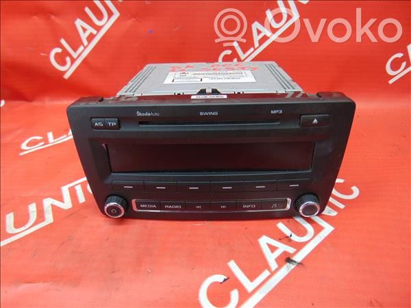 Skoda Octavia Mk2 (1Z) Panel / Radioodtwarzacz CD/DVD/GPS