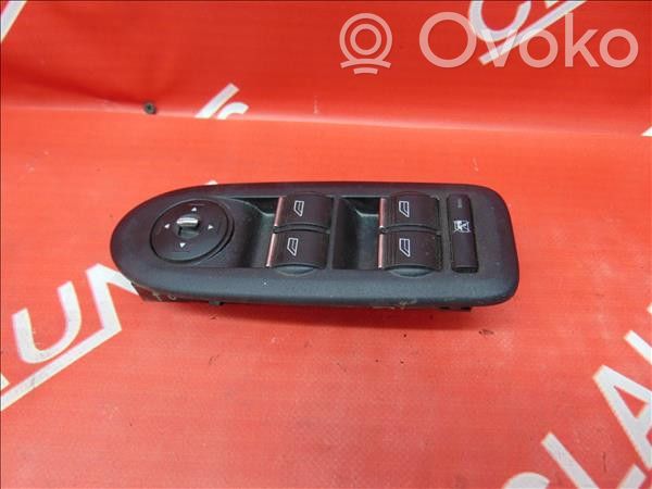 Ford Kuga I Включатель электрических окон