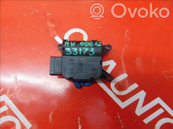Audi A4 S4 B6 8E 8H Silniczek nagrzewnicy nawiewu klimatyzacji A/C