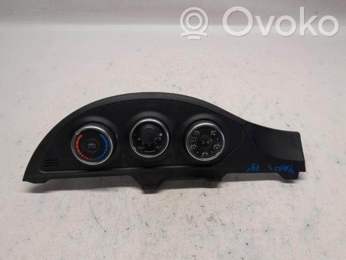 Toyota Yaris Panel klimatyzacji 
