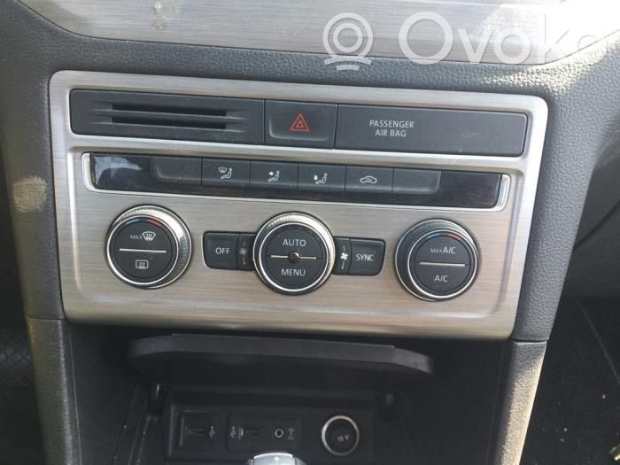 Volkswagen Golf Sportsvan Climate control unit 