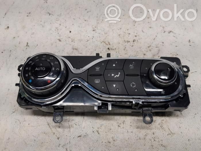 Renault Clio IV Climate control unit 