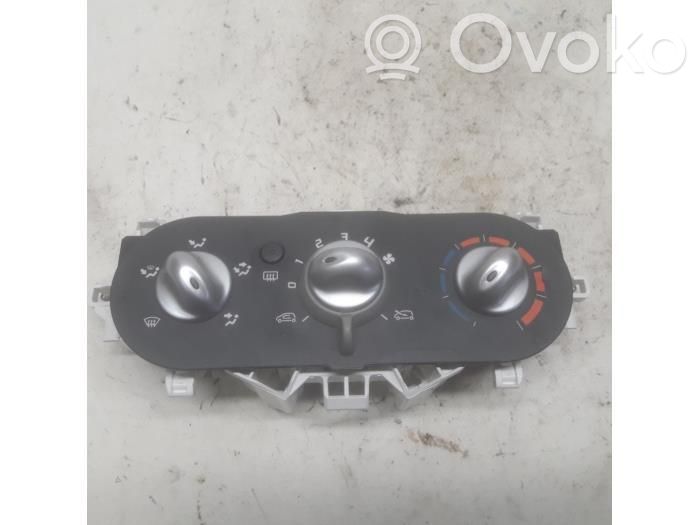 Renault Twingo II Climate control unit 