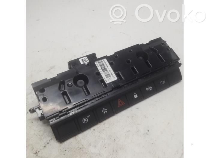 Renault Clio IV Botón interruptor de luz de peligro 
