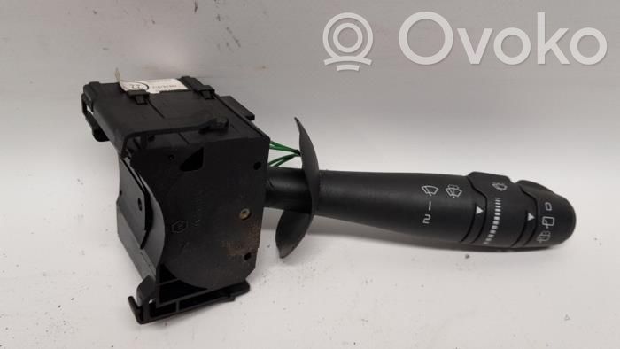 Renault Twingo II Wiper switch 