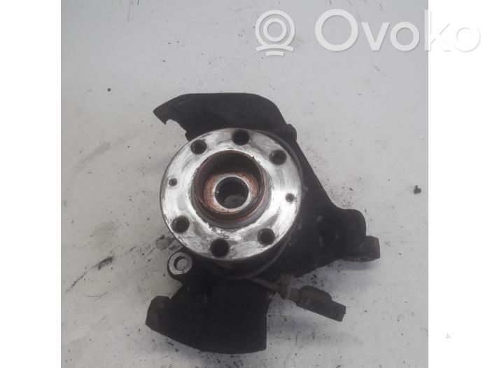 Opel Corsa D Cubo de rueda delantera 