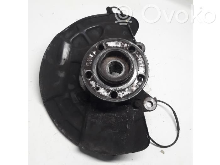 Front wheel hub