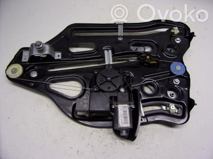 Renault Megane III Rear door window regulator with motor 