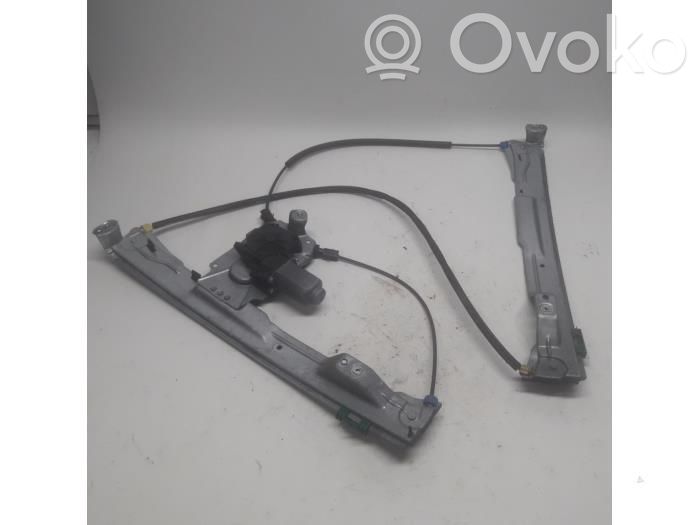 Renault Clio III Elektryczny podnośnik szyby drzwi 