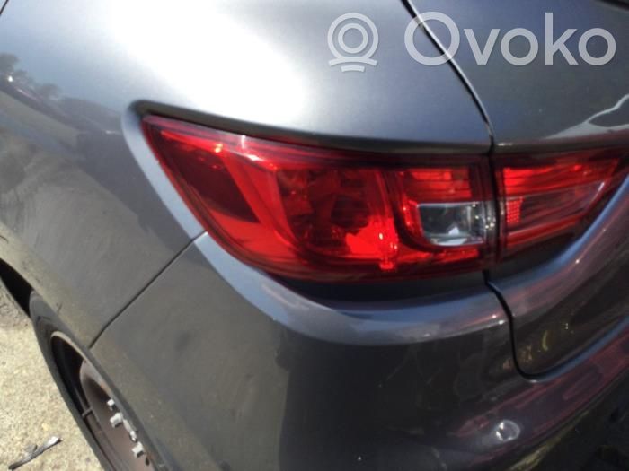 Renault Clio IV Rückleuchte Heckleuchte 