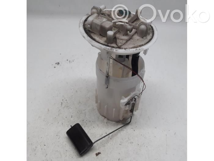 Opel Vivaro Polttoainesäiliön pumppu 