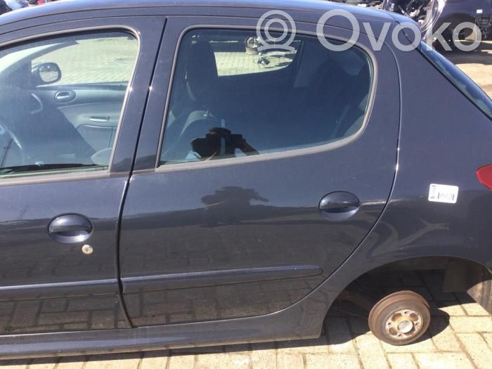 Peugeot 206 Aizmugurējās durvis 