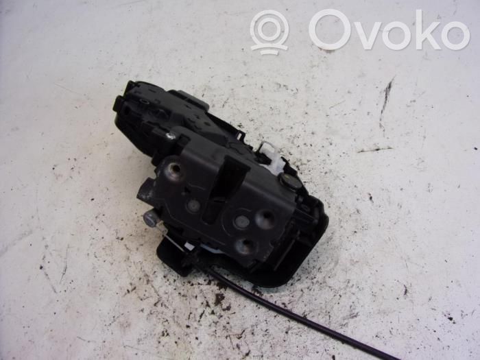 Volvo C30 Zamek drzwi przednich 