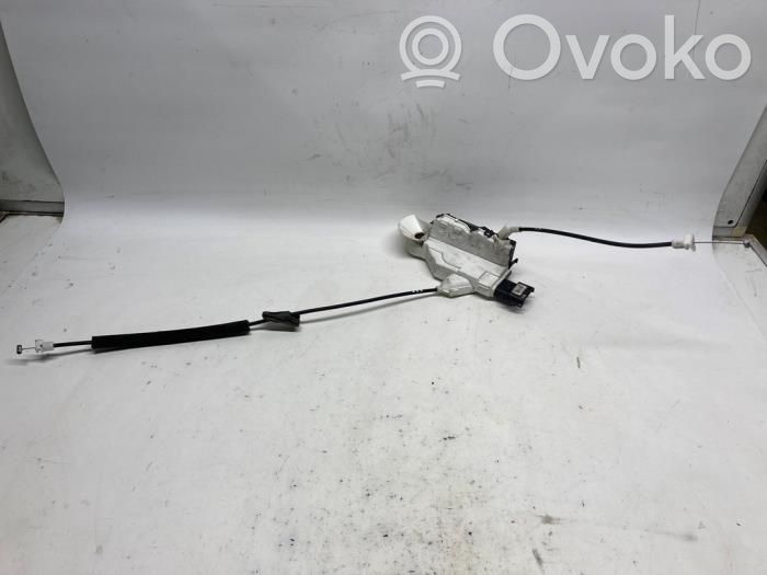 Peugeot 308 Front door lock 