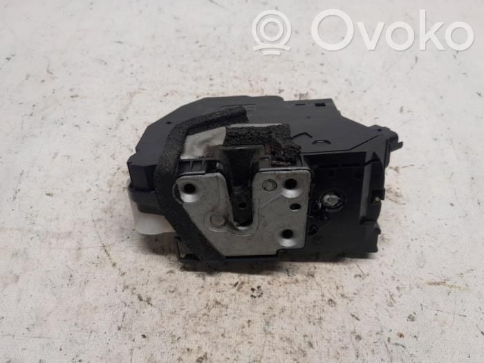 Renault Clio IV Front door lock 
