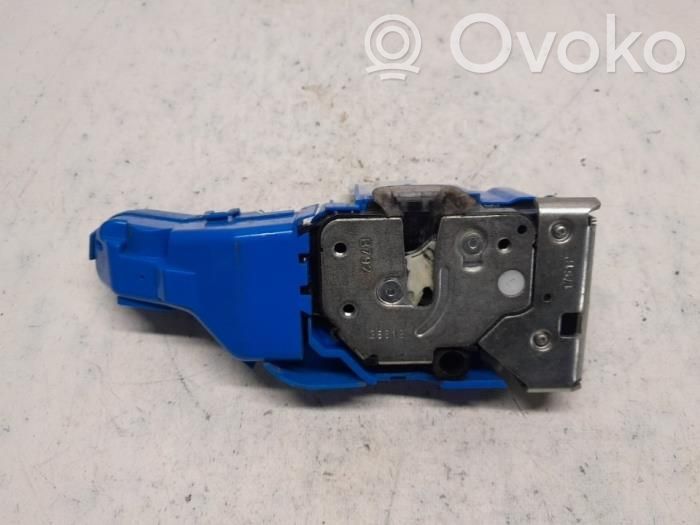 Fiat 500L Zamek drzwi przednich 