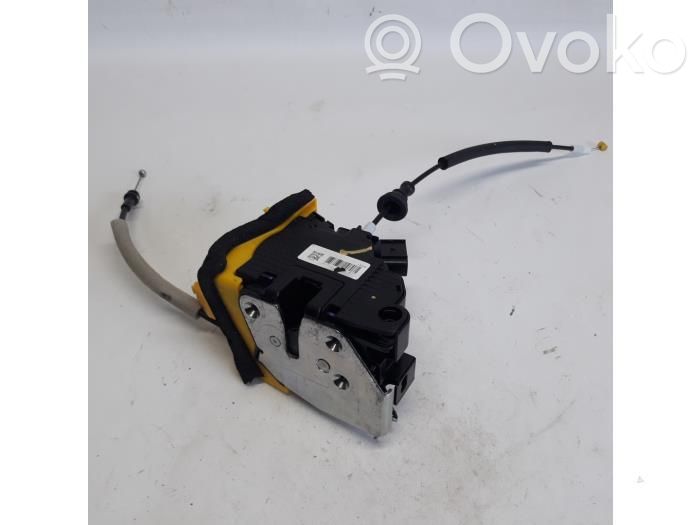 KIA Ceed Etuoven lukko 