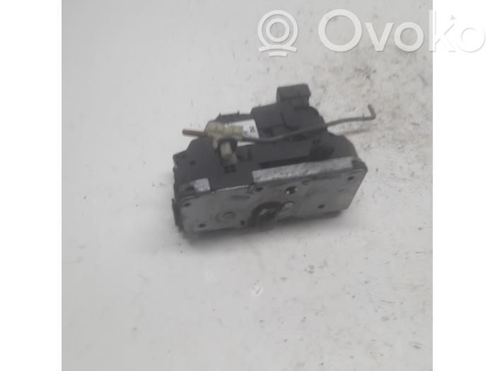 Opel Corsa D Priekinė durų spyna 