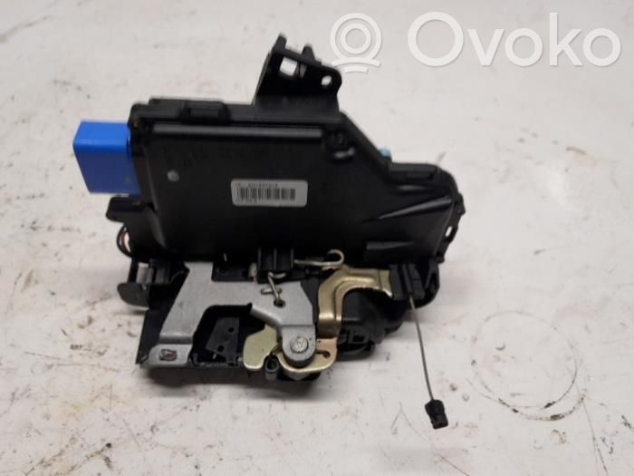 Volkswagen Golf V Zamek drzwi przednich 