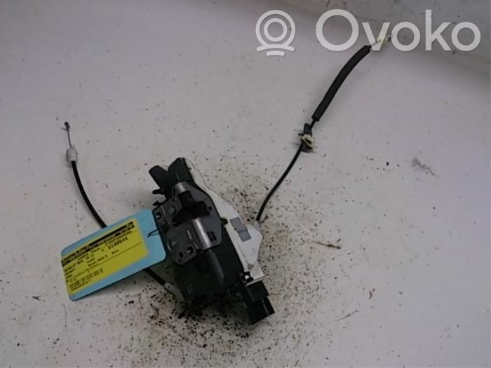 Peugeot 308 Front door lock 