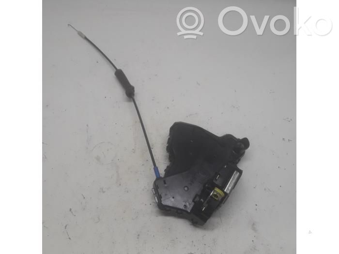 Toyota Corolla Verso AR10 Etuoven lukko 