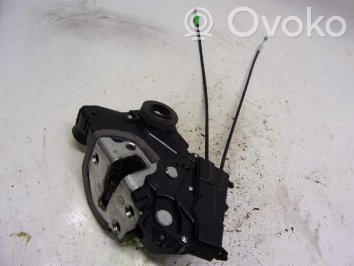 Toyota Yaris Front door lock 