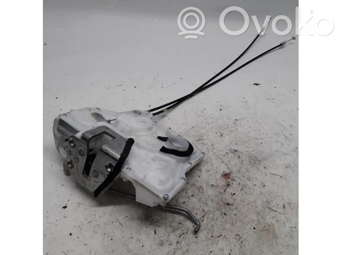 Opel Agila B Front door lock 