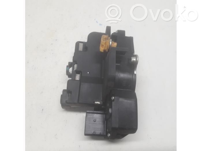 Opel Antara Zamek drzwi przednich 