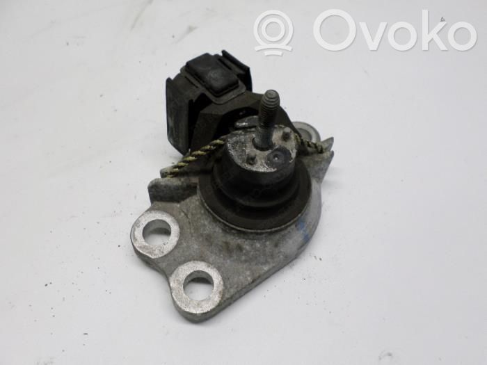 Renault Kangoo I Engine mount bracket 