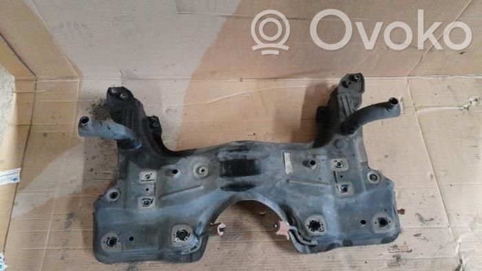 Fiat 500L Front subframe 