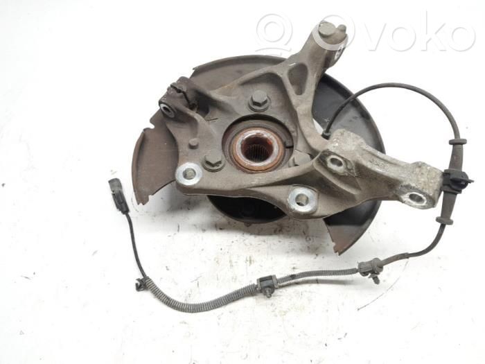 Opel Zafira C Front wheel hub 
