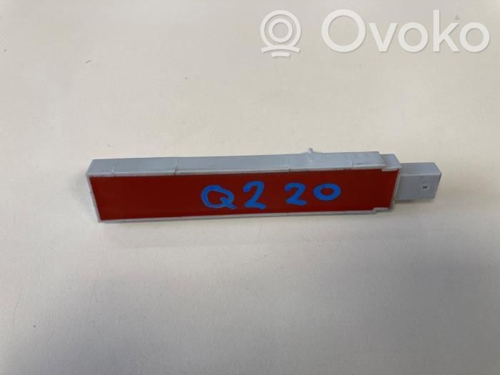 Audi Q2 - Keyless system antenna 